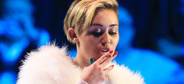 miley_cyrus_ema_2013