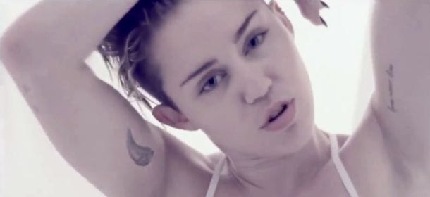 miley_cyrus_adoreyou_video_02