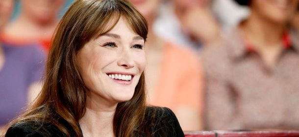 carla_bruni_vivement_-dimanche_003