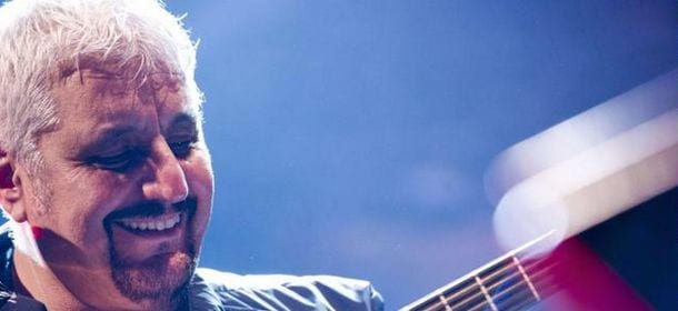 E' morto Pino Daniele, stroncato da un infarto a 59 anni: i messaggi dei colleghi