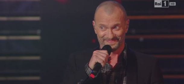 Sanremo 2015: Biagio Antonacci omaggia Pino Daniele... E la gara continua [FOTO]