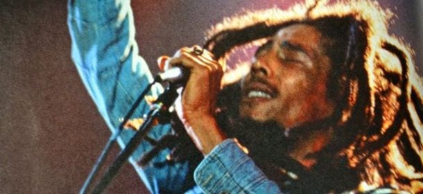 Bob Marley avrebbe compiuto 70 anni: live inedito, celebrazioni e primo brand di cannabis