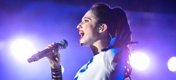 Lodovica Comello: si conclude il tour in Italia, le fan la ringraziano in Rete [FOTO/VIDEO]