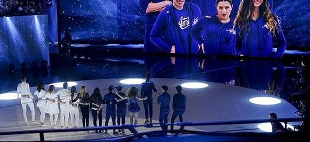 Amici 14, anticipazioni sesta puntata: il cerchio si stringe. The Kolors sul palco con J-Ax