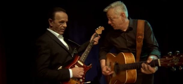 Dodi Battaglia canta "Dov'è andata la musica" in radio con Tommy Emmanuel [VIDEO]