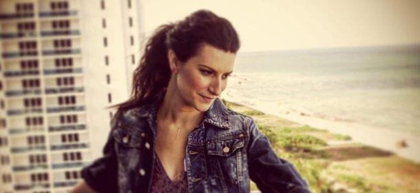 Laura Pausini a Miami invita i fan sul set del nuovo video