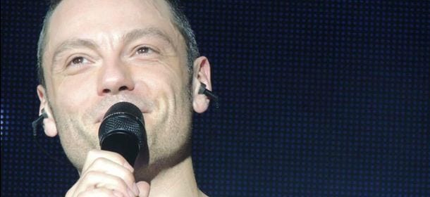 Tiziano Ferro inarrestabile: il tour riprende a novembre nei palazzetti