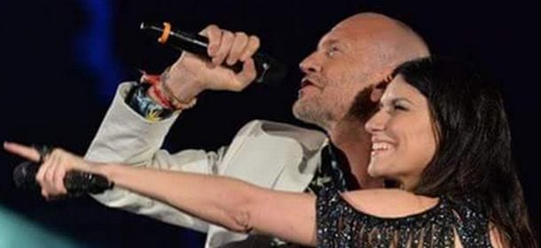 Biagio Antonacci torna a scrivere per Laura Pausini e spiega il significato del "Lato destro del cuore"