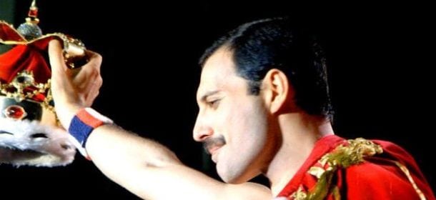 Happy birthday Freddie Mercury: 10 artisti ispirati da lui. Da Cobain a Bowie, da Mika a Lady Gaga