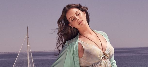 Honeymoon, Lana Del Rey risponde al telefono: com'è possibile? [VIDEO]