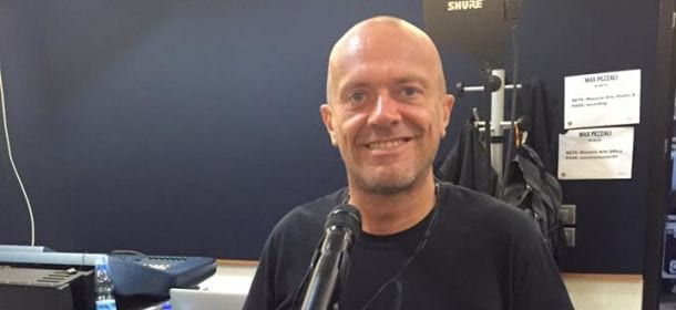 Max Pezzali regala anticipazioni sul tour e mostra il backstage del nuovo video [FOTO]