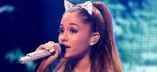 Ariana Grande cancella tutti gli appuntamenti live di dicembre: la notizia allarma il giovane pubblico