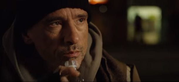 Eros Ramazzotti nel video di "Buon Natale (Se Vuoi)" diventa clochard. Biagio Antonacci special guest