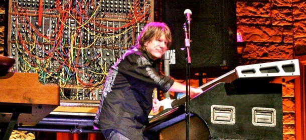 Morto Keith Emerson, lo storico tastierista che fece conoscere il Moog al mondo