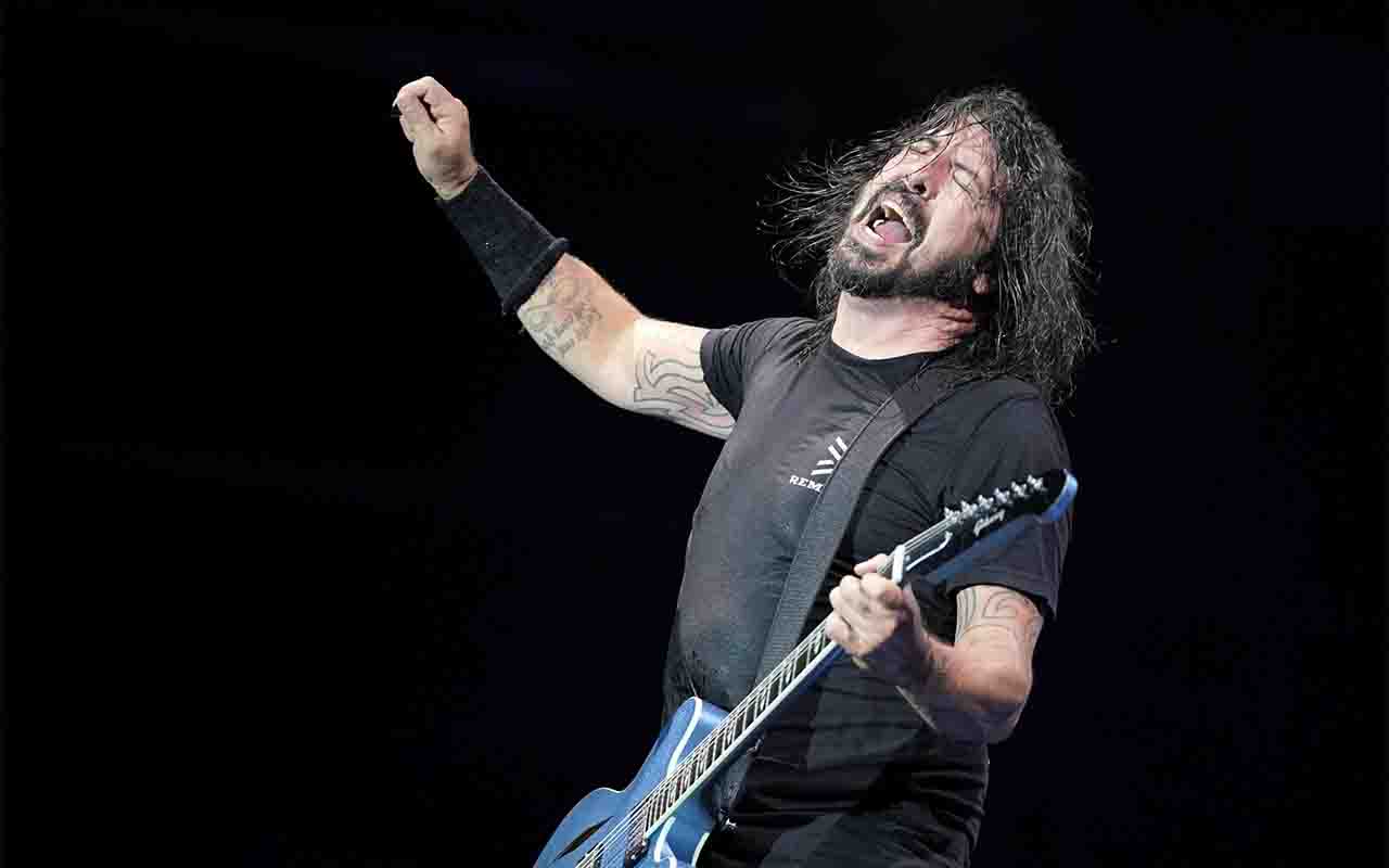 Foo Fighters primi in classifica con il nuovo disco