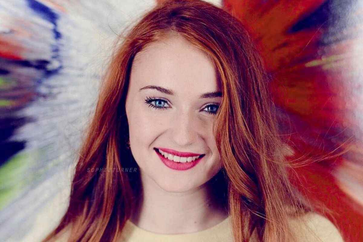 Sophie Turner da attrice a cantante