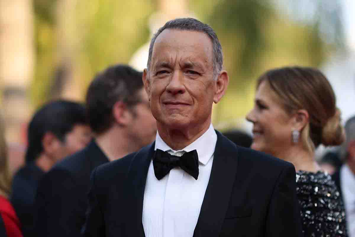 Un elegantissimo Tom Hanks sul red carpet del Festival del Cinema di Cannes