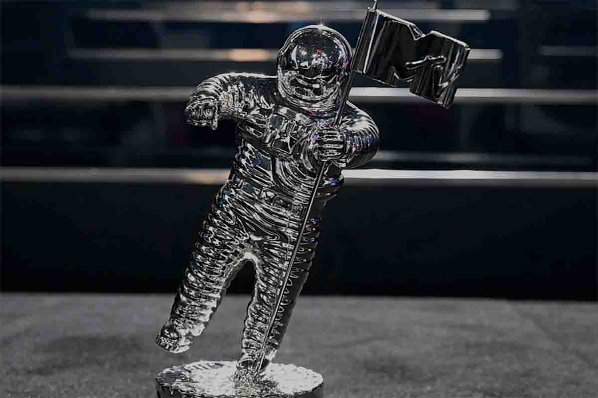 Il Moonman, il premio dei Video Music Awards